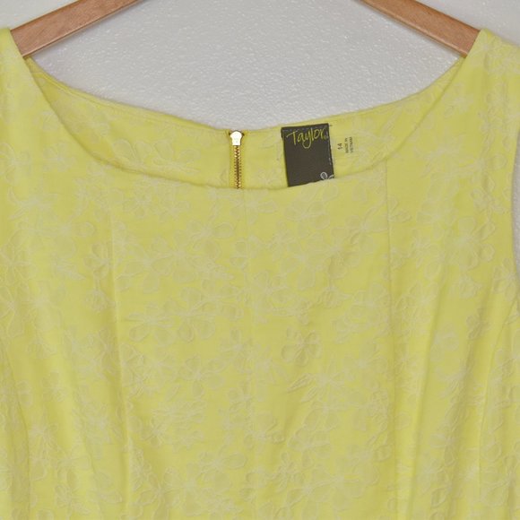Taylor Floral Pleated A-line Sleeveless Dress Size 14 Yellow Flocked Short NWT - Picture 3 of 11
